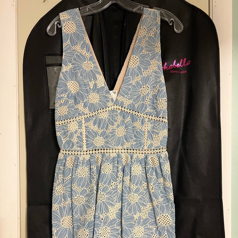 Adelyn Rae NWT Florence Embroidered dress Size M